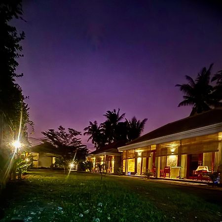 Qwank Kuta Lombokアパートメント エクステリア 写真